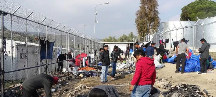 Μόρια: Οι ΜΚΟ κοιτάνε να τα «τσεπώσουν» αντί να βοηθήσουν – Τι καταγγέλλει ο διοικητής του ΚΥΤ